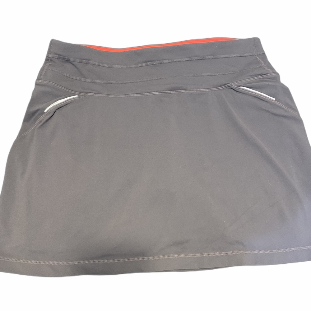 Athleta Gray Skirt with hidden shorts (skort)